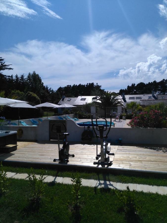 โลแบร์เฌอรี Hotel Sauzon ภายนอก รูปภาพ