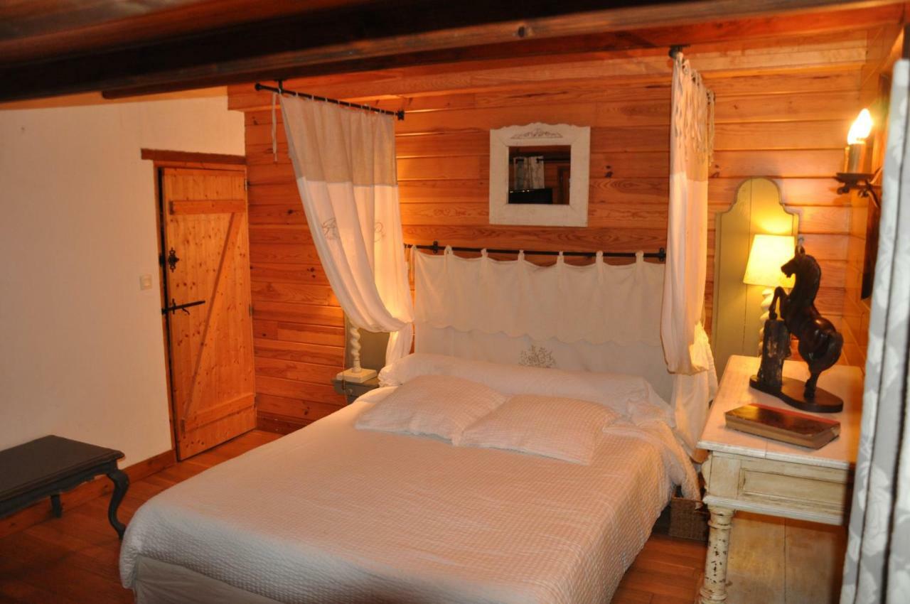 โลแบร์เฌอรี Hotel Sauzon ภายนอก รูปภาพ
